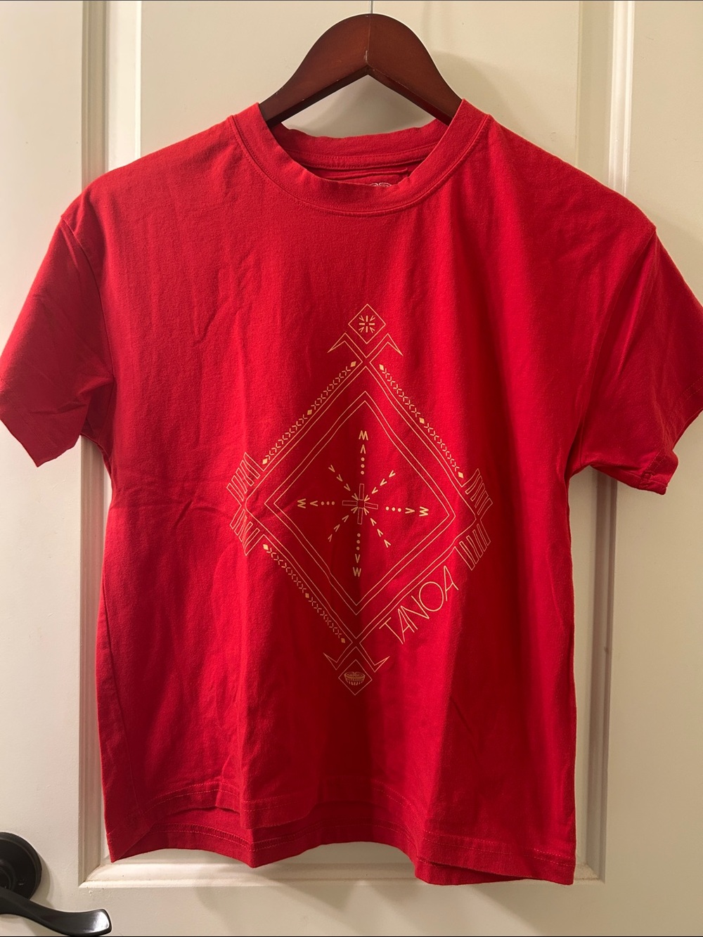 TANOA Red Tee with Tribal Design Graphics, Sz XS
